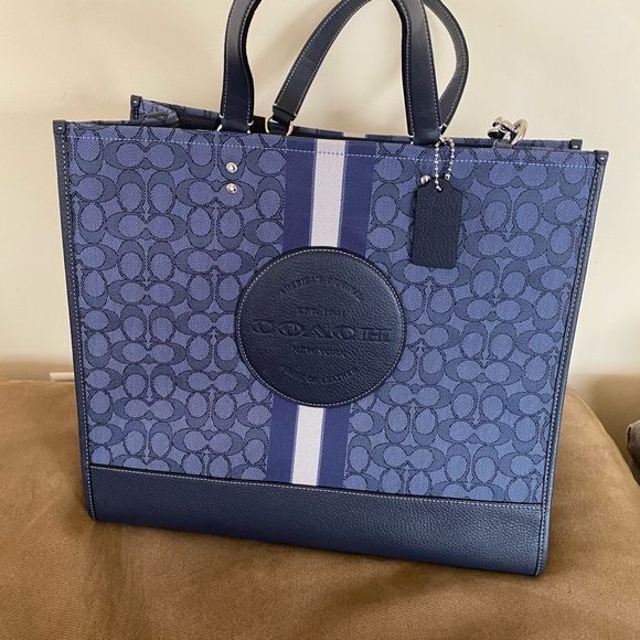 COACH DENIM DEMPSEY 40 TOTE IN SIGNATURE JACQUARD & REFINED PEBBLE LEATHER NWT - Picture 8 of 8